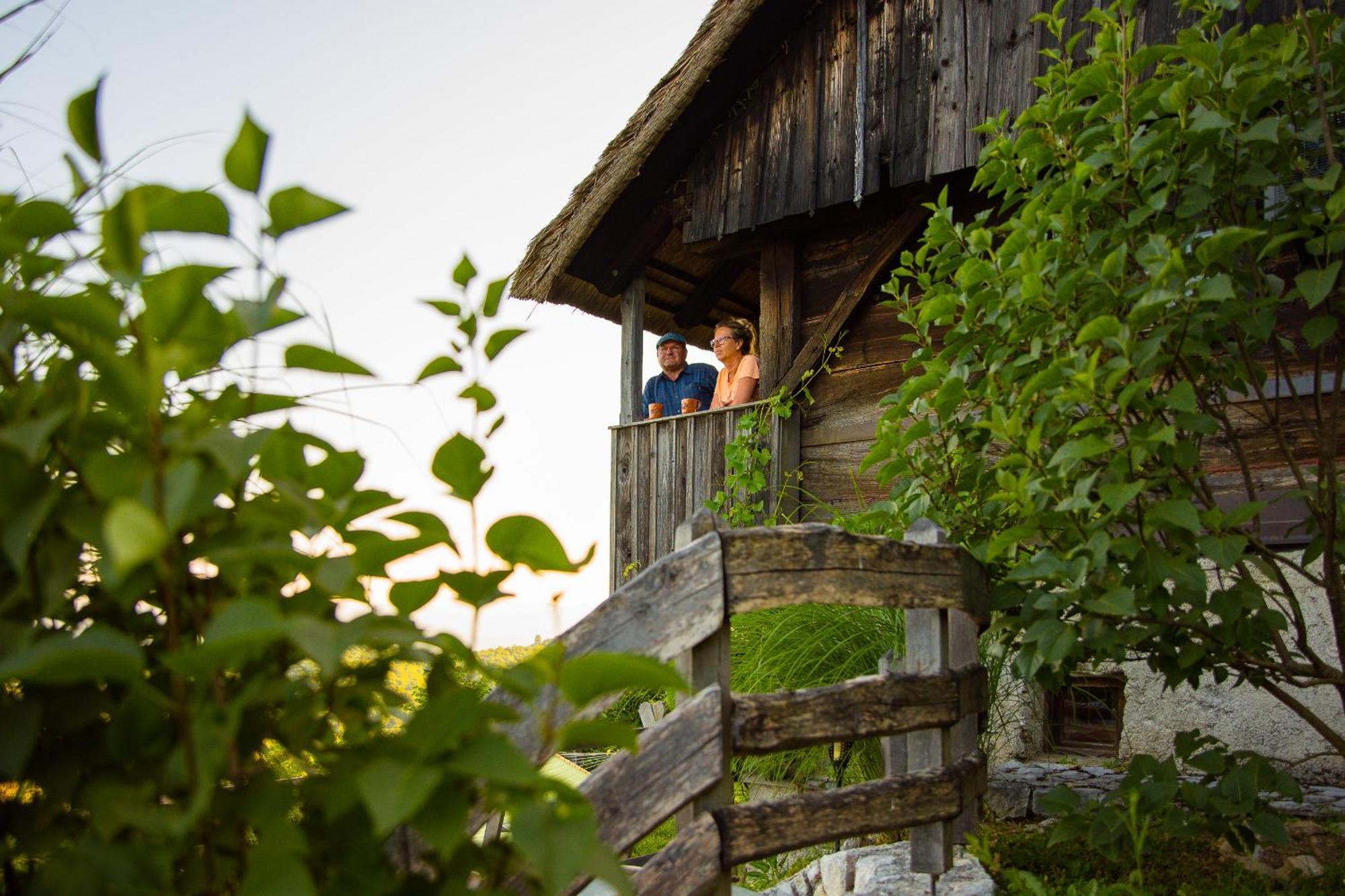 Vineyard Cottage Skatlar Оточец Экстерьер фото