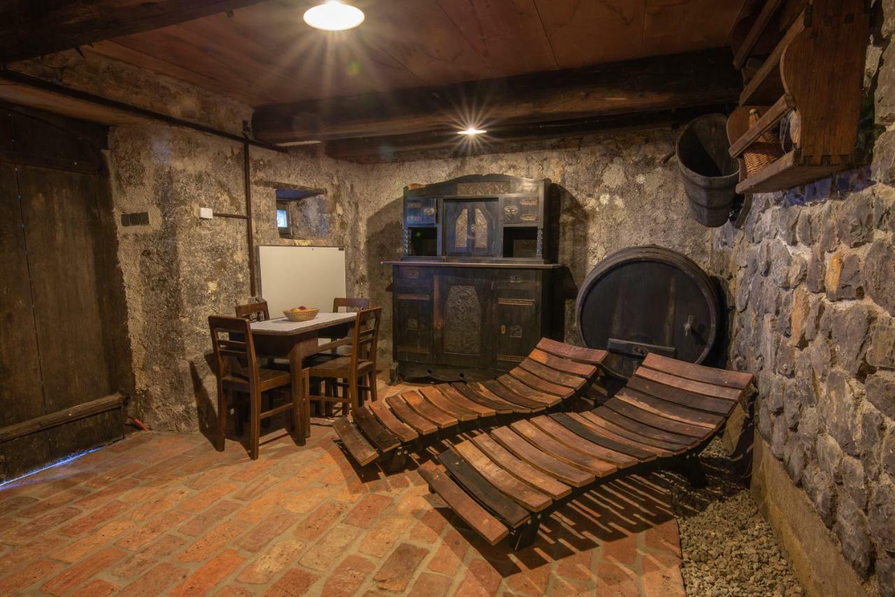 Vineyard Cottage Skatlar Оточец Экстерьер фото